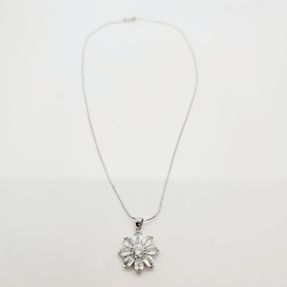NWOT Sterling Silver Flower Crystal necklace - Picture 2 of 5